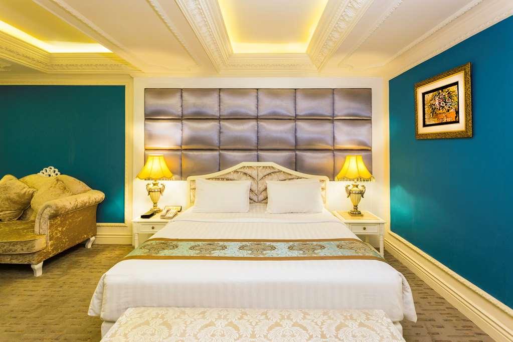 The Grand Kandyan 5*