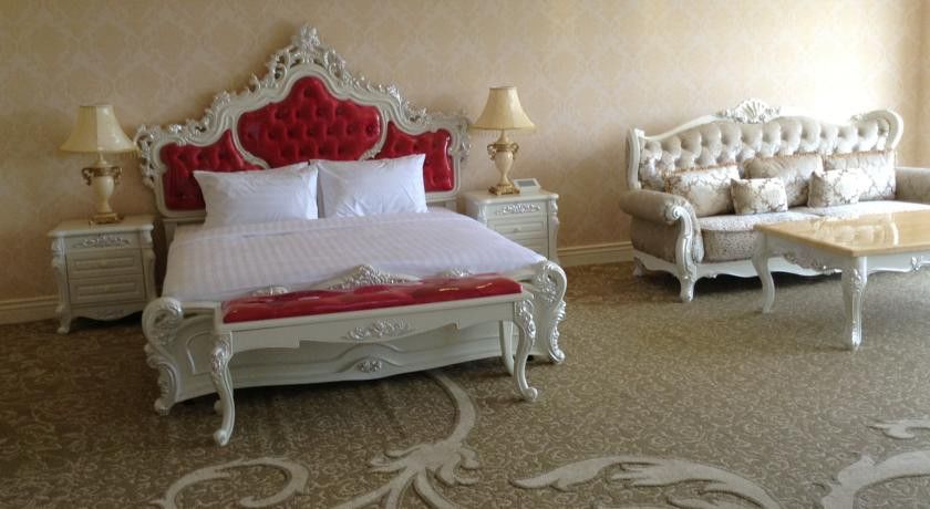 Готель The Grand Kandyan 5*